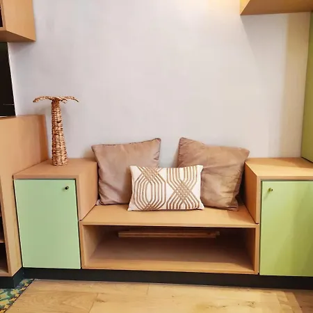 아파트 Superb Apartment, Air-conditioned, Parking