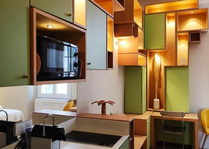 Superb Apartment, Air-conditioned, Parking Daire