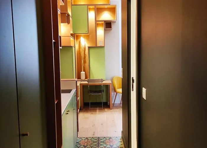 Daire Superb Apartment, Air-conditioned, Parking *